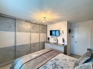 Photo 11- click for photo gallery